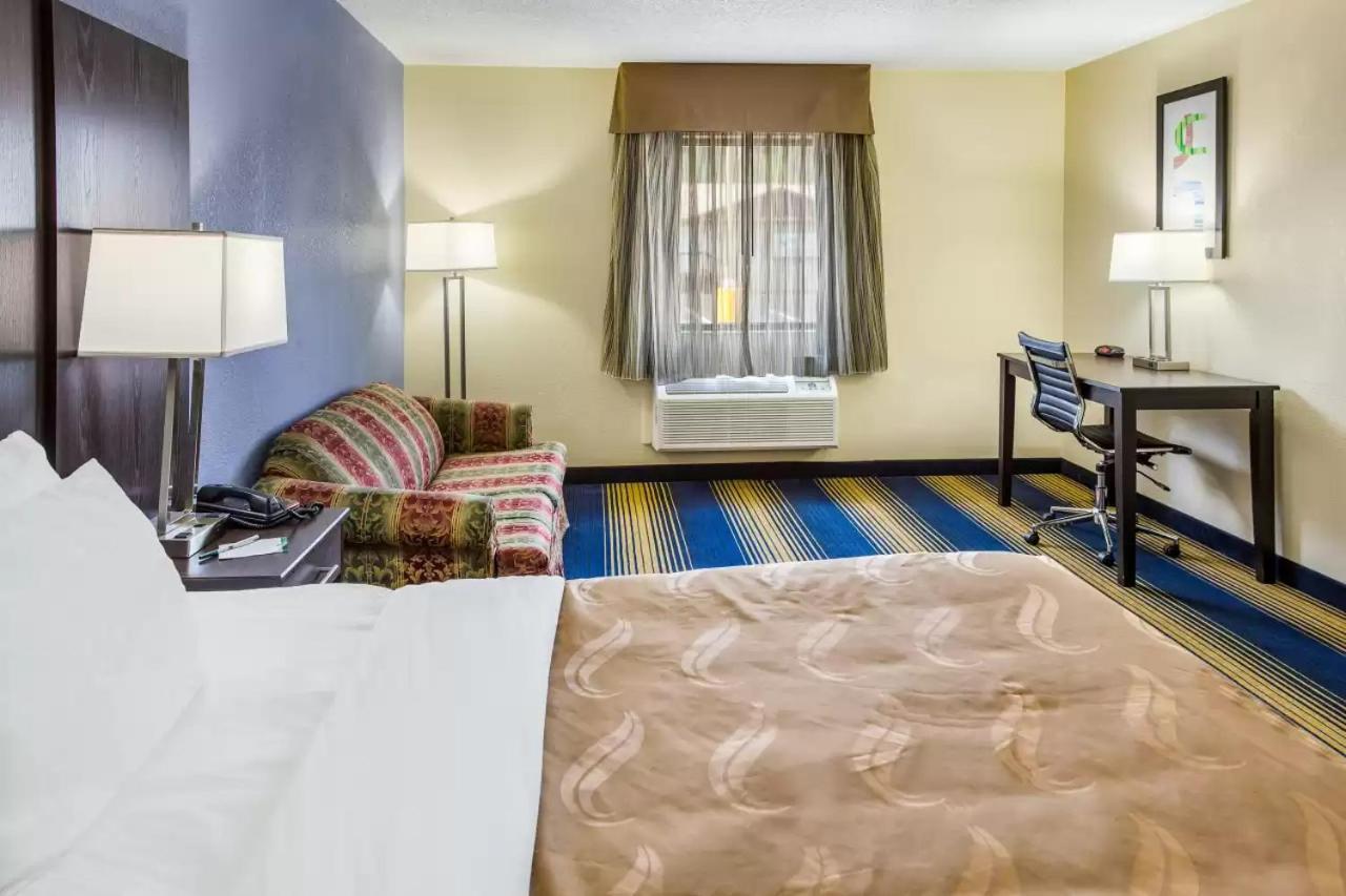 Quality Inn Charleston Zewnętrze zdjęcie